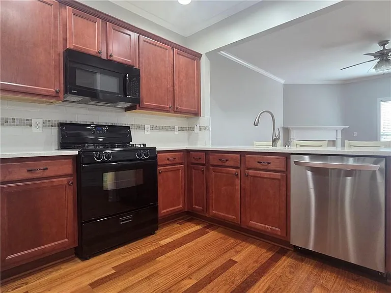 2720 Beynon Ln — Photo 5