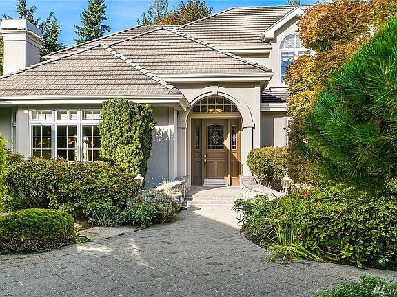 3rd image of 2933 204th Ln NE