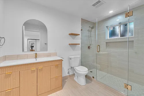6915 Encino Ave #LOWER Photo 1 6915 Encino Ave #LOWER Photo 1