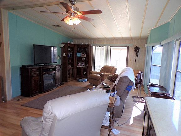 5th image of 225 Palm Cove Dr