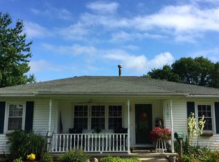 905 W. Monroe Av, Altamont, IL 62411