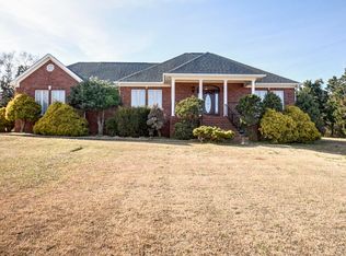 1811 Clayton Dr, Chattanooga, TN 37421