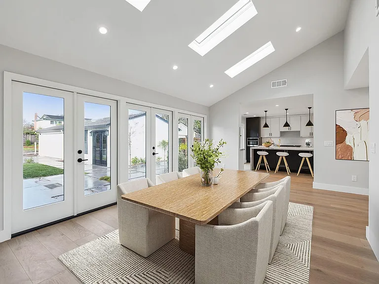1230 Carmel Ter — Photo 15