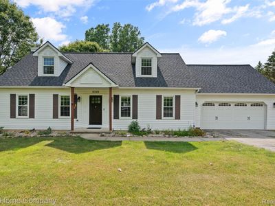 8320 Constitution Blvd, Pinckney, MI, 48169