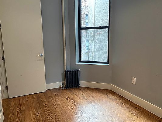 4th image of 541 W 159th St #8