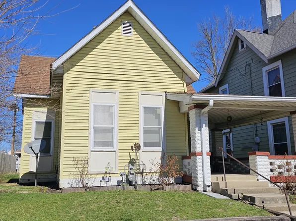 216 W South St, Greenfield, IN 46140
