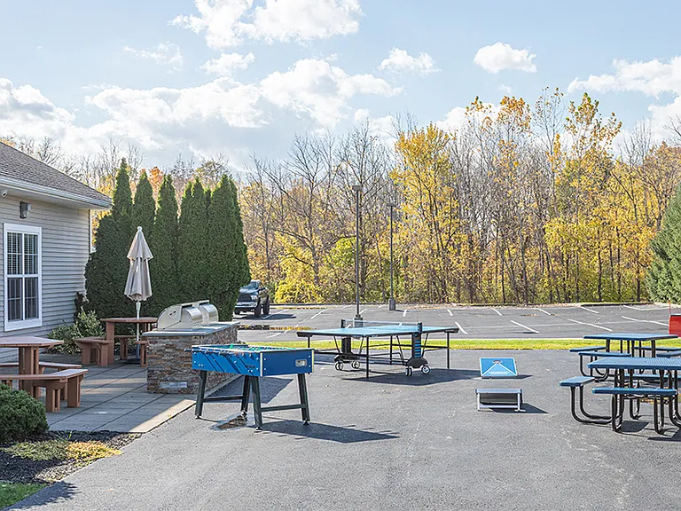 Avon Commons Apartment Homes — Photo 17
