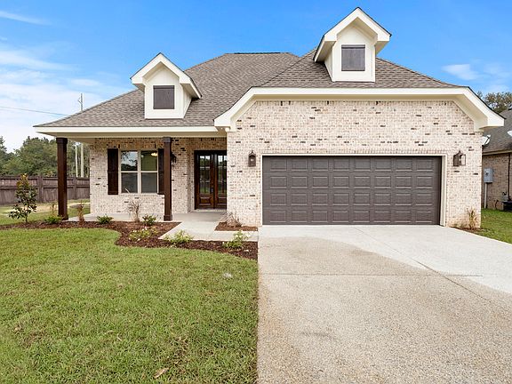 2nd image of 3940 Acadian Village Dr