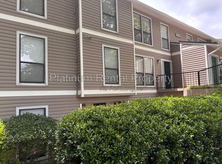 402 Wynnes Ridge Cir SE, Marietta, GA 30067