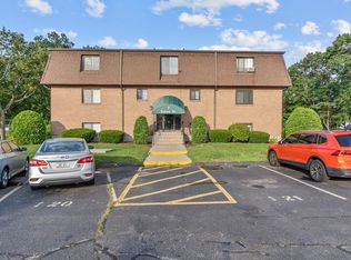 3 Karena Dr APT 18, Taunton, MA 02780