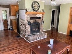 4th image of 3 Longdon Ln