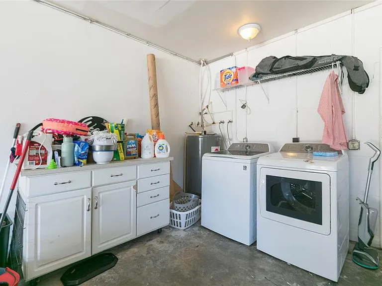 1612 Berkshire Dr — Photo 19