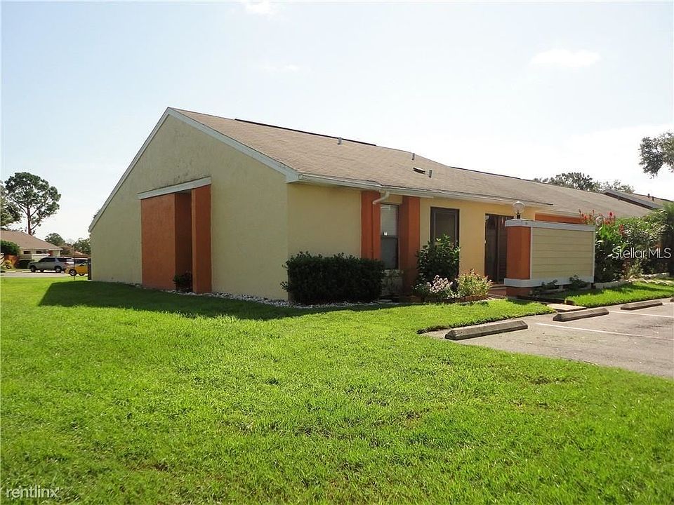 1st image of 41 Silver Falls Cir