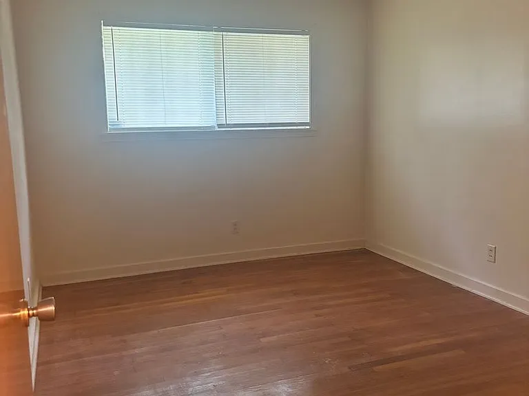1022 Garden Park Dr — Photo 9