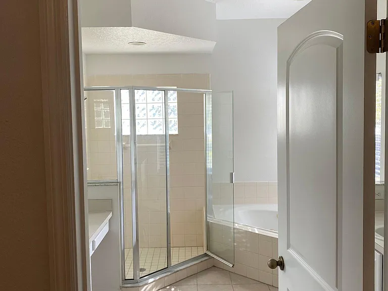1028 Longville Cir — Photo 10