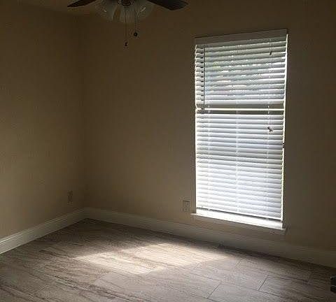 4th image of 2613 College Park Dr