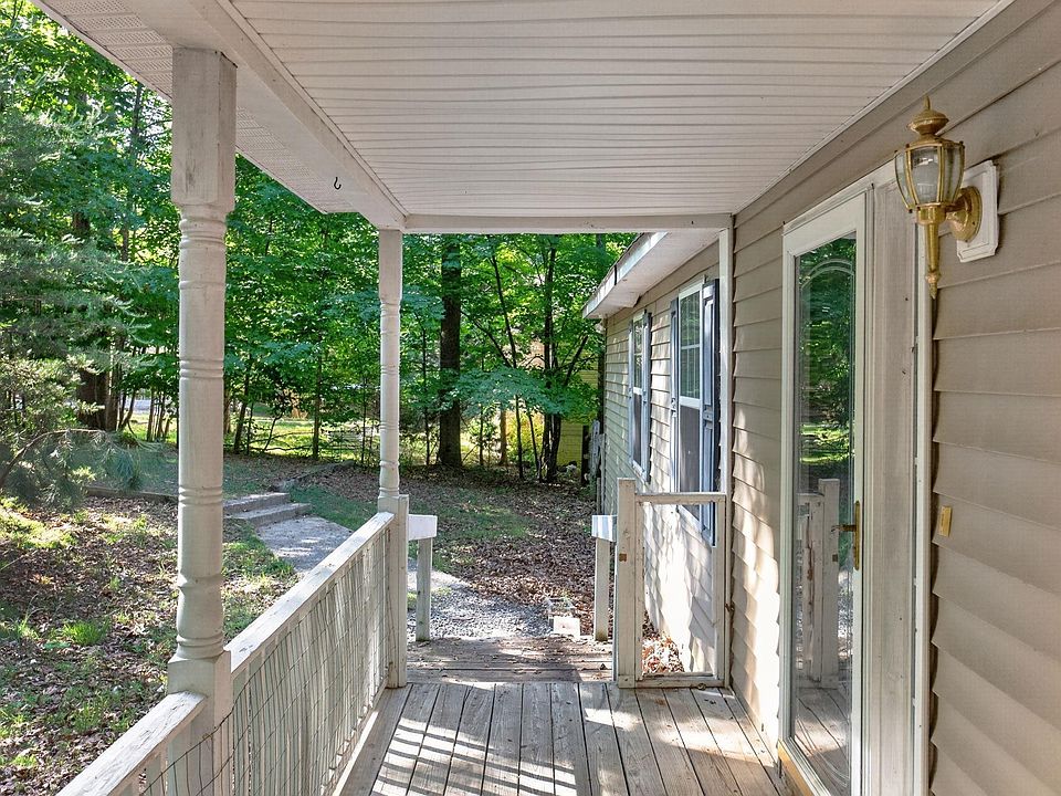 1st image of 738 Jefferson Dr