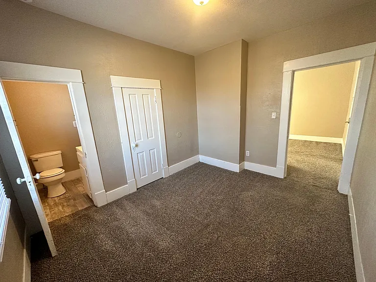 715 Asp Ave #5 — Photo 5