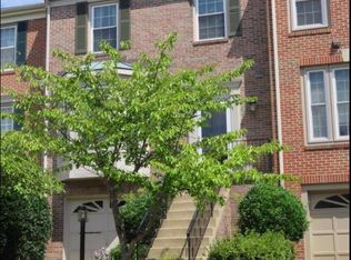 8015 Readington Ct, Springfield, VA 22152