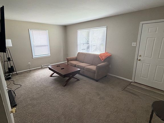 3rd image of 205 N Benton St
