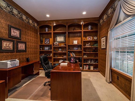 5th image of 3610 Acorn Wood Way