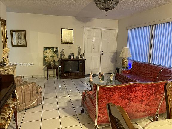 3rd image of 13253 SW 28th St
