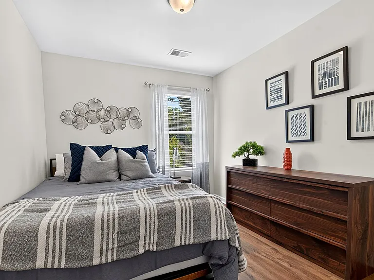 1015 Hayden St NW — Photo 22