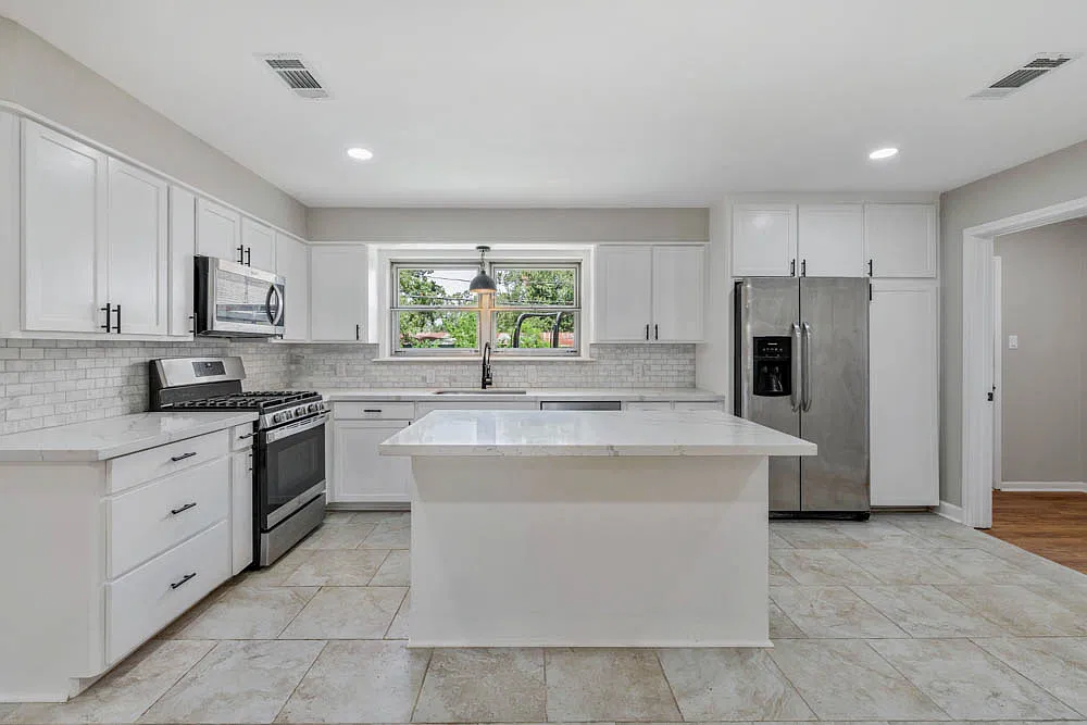 4 bed, 2000 sqft, $3,400 — Photo 3