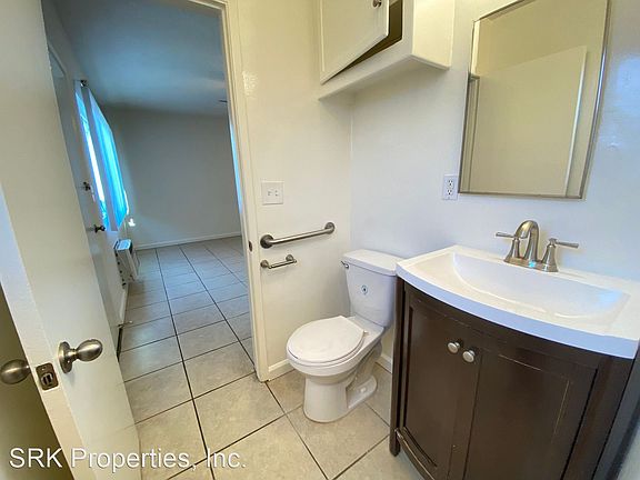 3rd image of 3635 Westwood Blvd #8