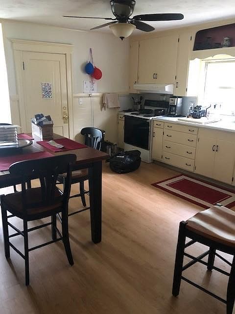 2nd image of 253 Standish Ave Floor 2