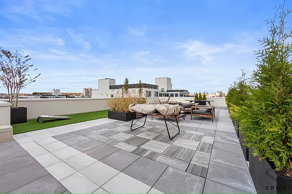 Rented by ERNY LLC | media 19