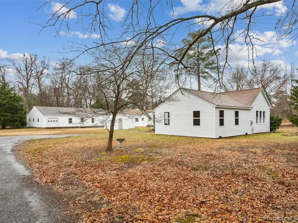 5858 Horsley Rd, Hayes, VA 23072