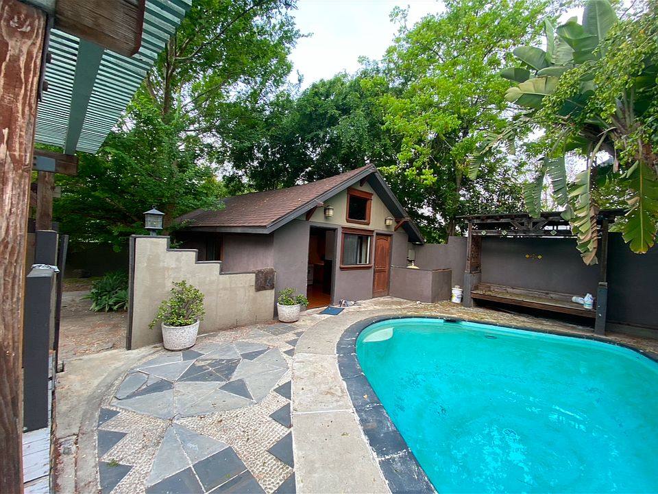 1st image of 1740 Casa Grande St #1/2