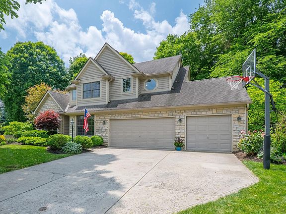 3rd image of 4771 Deepwood Ct
