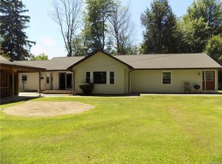 6782 Versailles Rd, Lake View, NY 14085