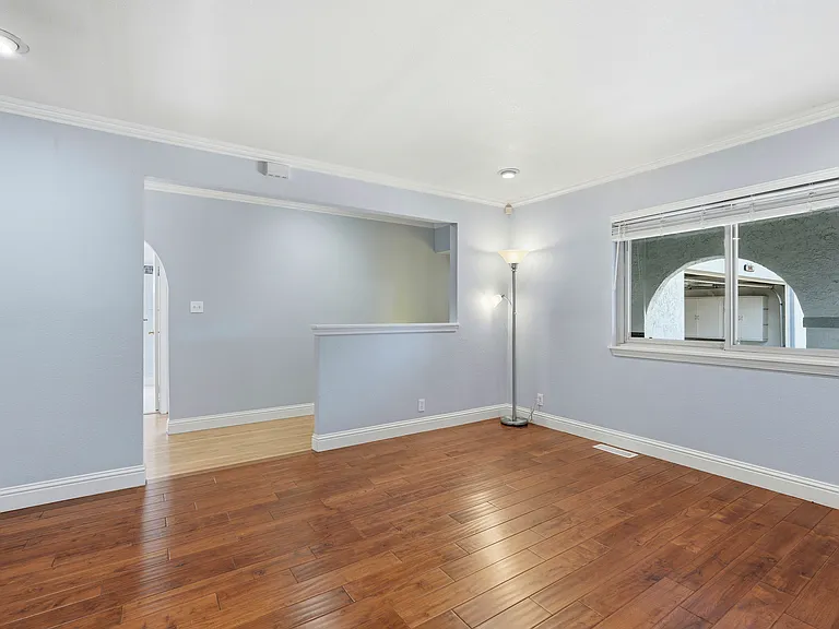 3305 Fir Ave — Photo 2