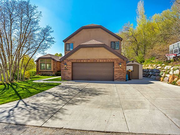2nd image of 7961 S Royal Ln