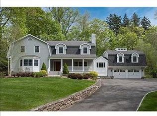 5 Ricki Beth Ln, Old Greenwich, CT 06870