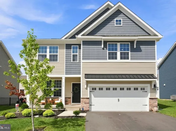 318 KNOLLWOOD DRIVE, EASTON, PA 18040