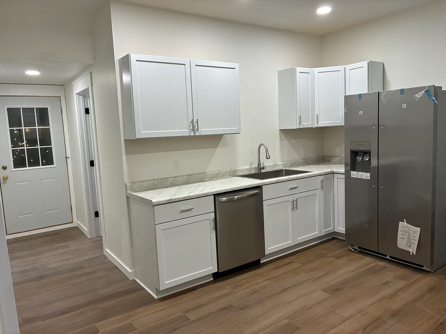 202 E James — Photo 1