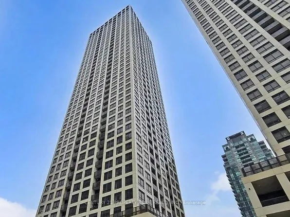 30 Elm Dr W #2204, Mississauga, ON L5B 0N6