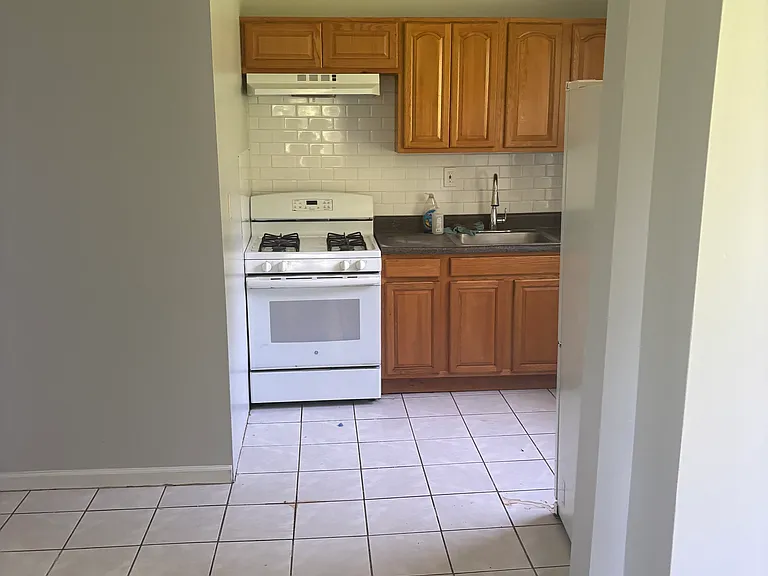 80 Brewster St #2 — Photo 7