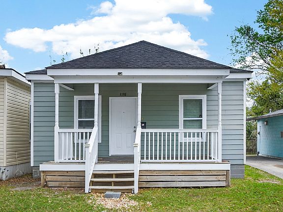 2nd image of 1118 NE 36th St