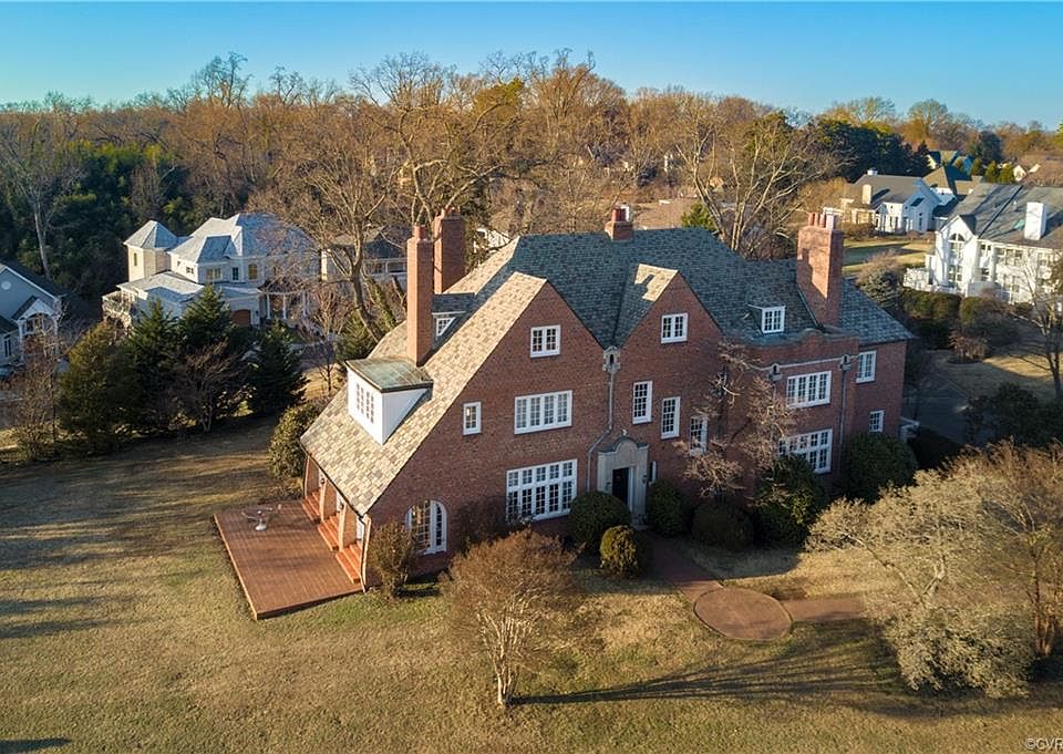 1st image of 1 Brockenbrough Ln
