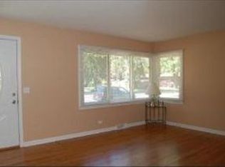 924 Stewart Ave, Elgin, IL 60120