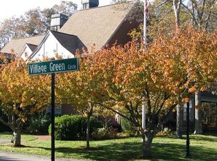 1 Village Green Cir, Mashpee, MA 02649