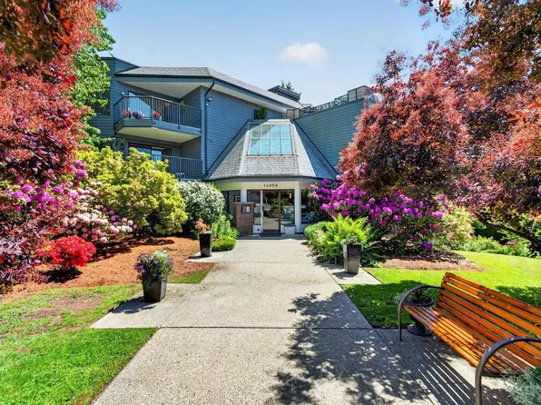 14950 Thrift Ave #107, White Rock, BC V4B 2J9