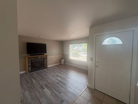 4th image of 21211 94th Avenue Ct E