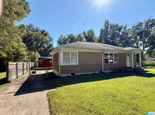 104 E Crest Rd, Bessemer, AL 35023