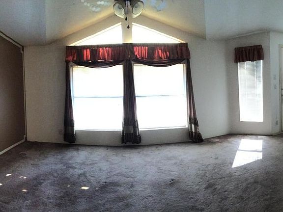 3rd image of 30110 W Latham St